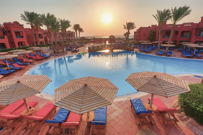 pool-terrace-evening